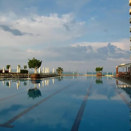 Goldcity Kargicak מלון